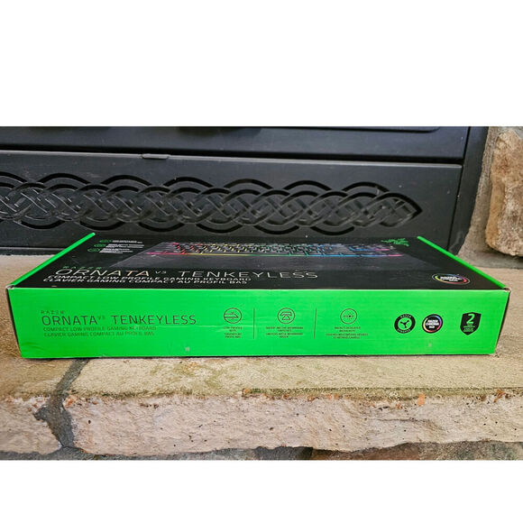 Razer Ornata V3 TKL Gaming Keyboard for PC - Picture 3 of 16